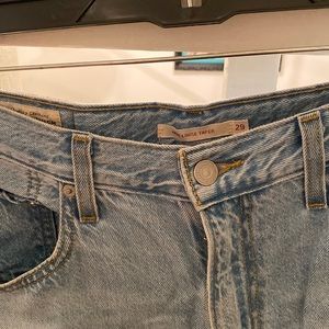 Levi high loose taper Jean 29